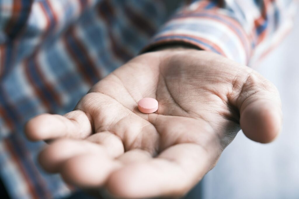 Você sabe como funcionam os Anticoagulantes e Antitrombóticos? Esses medicamentos reduzem o risco de coágulos, mas exigem atenção especial para evitar complicações.