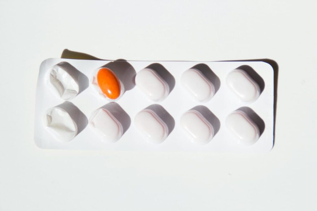 Os Antidepressivos ajudam no equilíbrio dos neurotransmissores, aliviando sintomas da depressão e ansiedade. Conheça os tipos, indicações e cuidados!