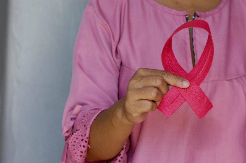 Quimioterápicos, ou antineoplásicos, agem inibindo o crescimento de células cancerígenas. Conheça as classes, exemplos de medicamentos e suas aplicações clínicas.